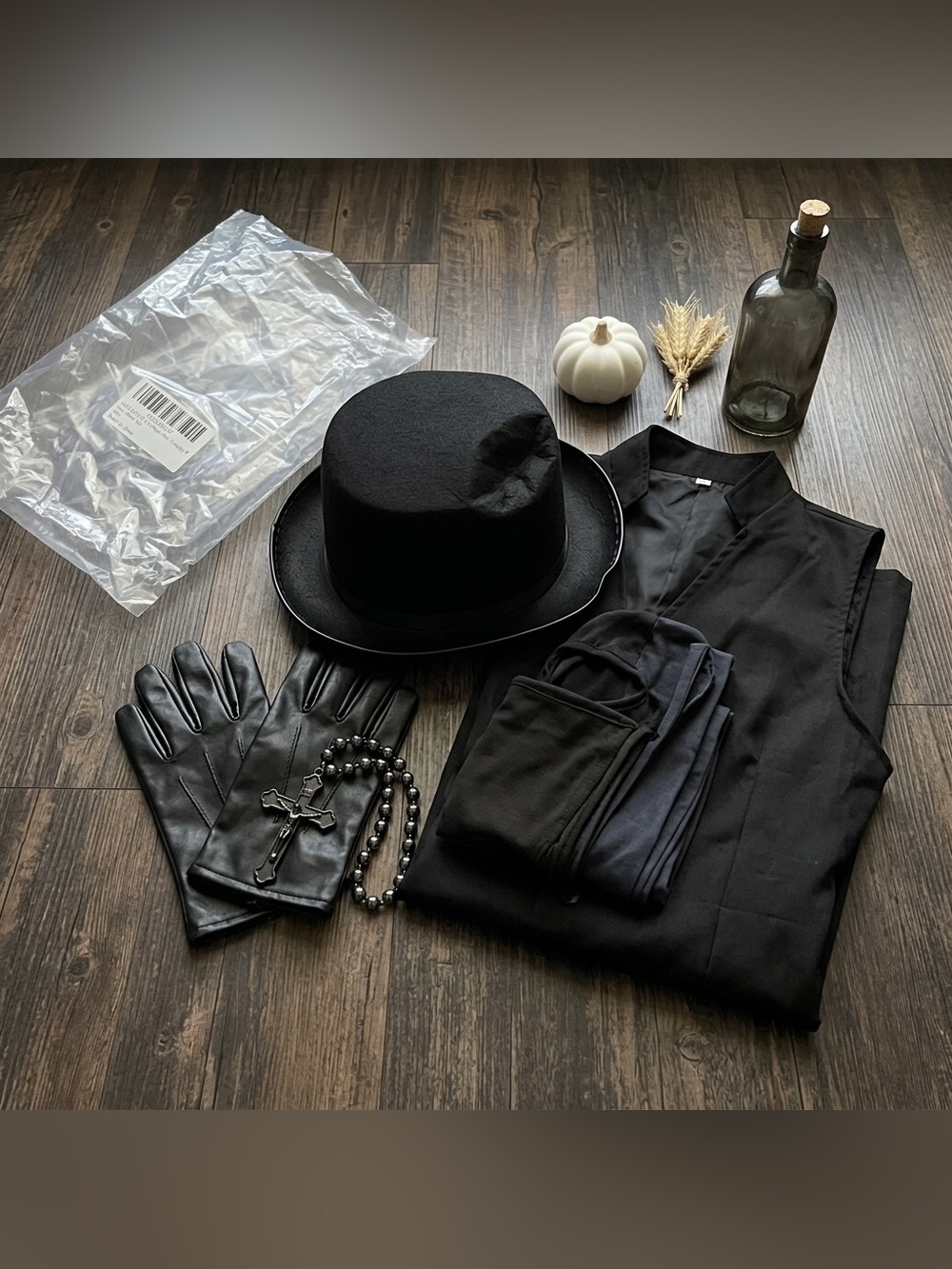 KOILLUXU Plague Doctor Costume 6-Piece Black Halloween Cosplay Set